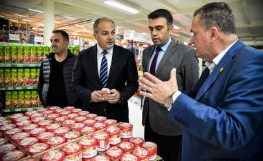 Klubi i Prodhuesve të Kosovës vizitoi marketin “Plus Center” në Ferizaj