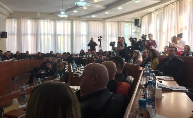 Kuvendi i Mitrovicës miraton kërkesën ndaj Qeverisë për bashkimin e qytetit