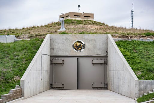 Brenda bunkerit bërthamor të ndërtuar gjatë viteve të 60-ta nga SHBA-të, atë e kishte vizituar presidenti Kennedy (Foto/Video)