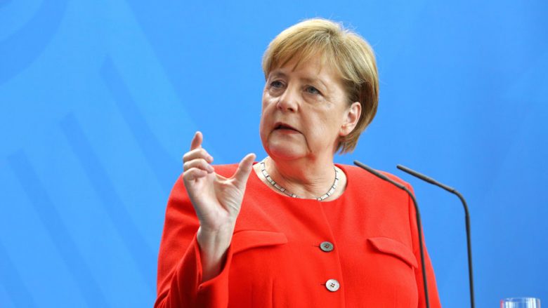 Merkel, institucioneve kosovare: Jepini fund “luftës tregtare me Beogradin”