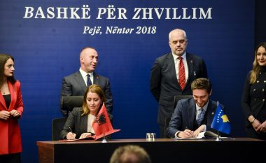 Kosova dhe Shqipëria nënshkruajnë marrëveshje bashkëpunimi në shëndetësi