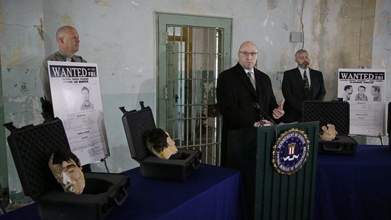FBI prezanton kopjet 3D të fytyrave që shfrytëzuan të burgosurit, që të arratisen nga Alkatrazi (Foto)