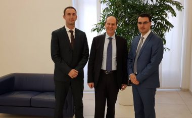 Shoqata e Sigurimeve të Kosovës zhvillon takim në Romë me Shoqatën Nacionale të Kompanive të Sigurimit