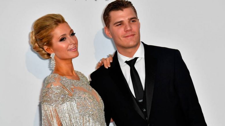 Paris Hilton i jep fund fejesës me Chris Zylkan