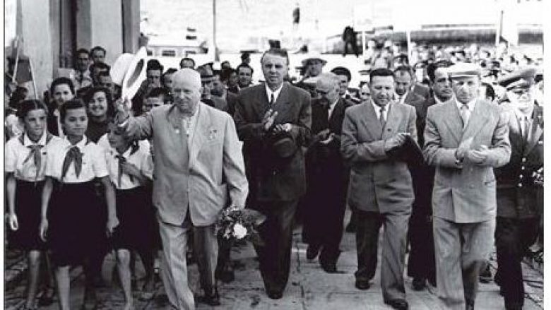 “Kurrë s’ka parë historia, që të vijë ne Shqipëri, një udhëheqës kaq i ndritur, si Hrushovi dhe shokët e tij”!