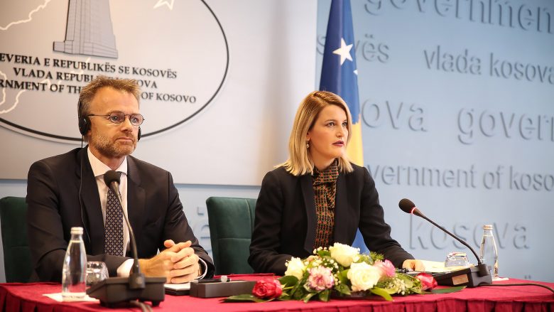 Hoxha: Qeveria norvegjeze përkrahë Kosovën në zbatimin e MSA-së