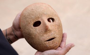 Gjendet një maskë, 9,000 vjet e vjetër