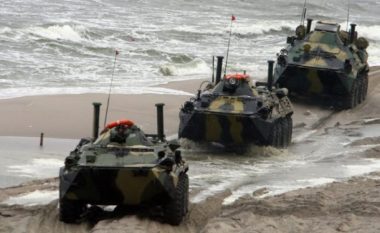 ​Moska rrit numrin e ushtrisë pranë kufirit ukrainas