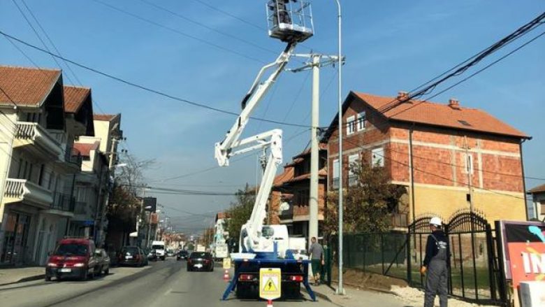 Zgjerohet rrjeti i ndriçimit të rrugëve dhe hapësirave publike në Vushtrri