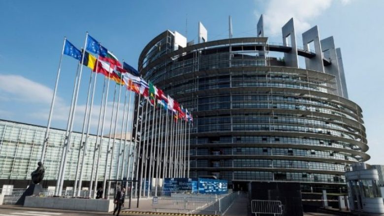 I hapet rruga Shqipërisë, PE voton pro integrimit në BE