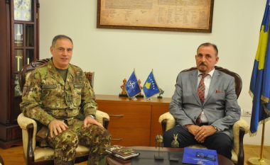 Ministri Mustafa dhe komandanti i KFOR-it flasin për sigurinë në Kosovë
