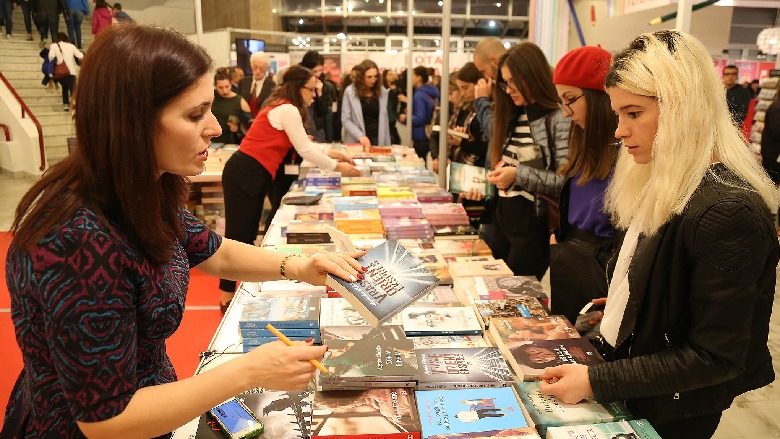 Shpallen fituesit e Panairit të Librit në Tiranë