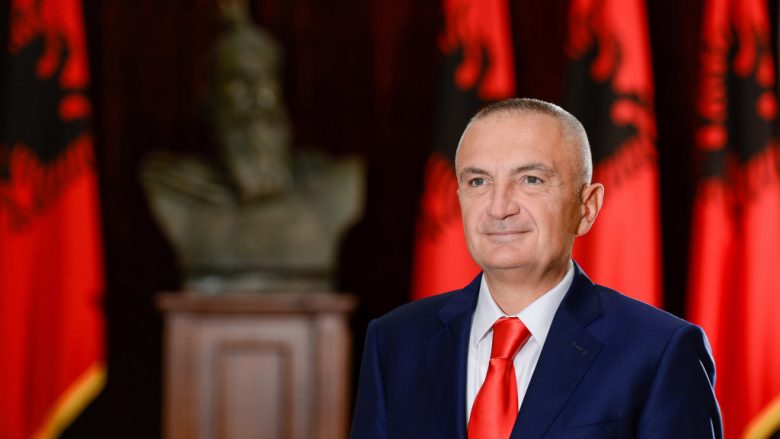 Presidenti Meta merr mesazhe të shumta urimi me rastin 106-vjetorit të Ditës së Pavarësisë dhe të Flamurit