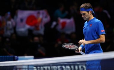 Federer pëson nga Kei Nishikori në ndeshjen e parë në ATP Finals