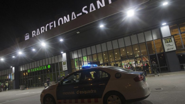 Alarm për bombë, evakuohen dy trena në Barcelonë – alarm edhe në Madrid