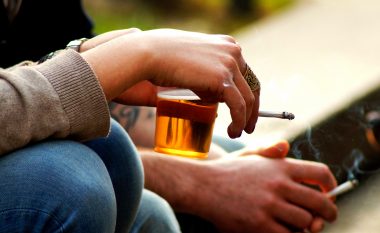 Alkooli dhe cigarja më të këqija se droga