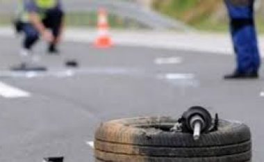 Katër persona të lënduar në një aksident në rrugën Gostivar-Kërçovë
