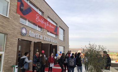 American School of Kosova bën histori