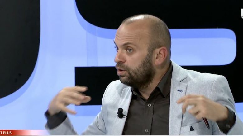 Mushkolaj: Dorëheqja e kryetarëve serbë të komunave veriore, momentum i ri në Kosovë (Video)