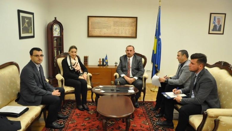 Diskutohet për sigurimin shëndetësor të Policisë së Kosovës