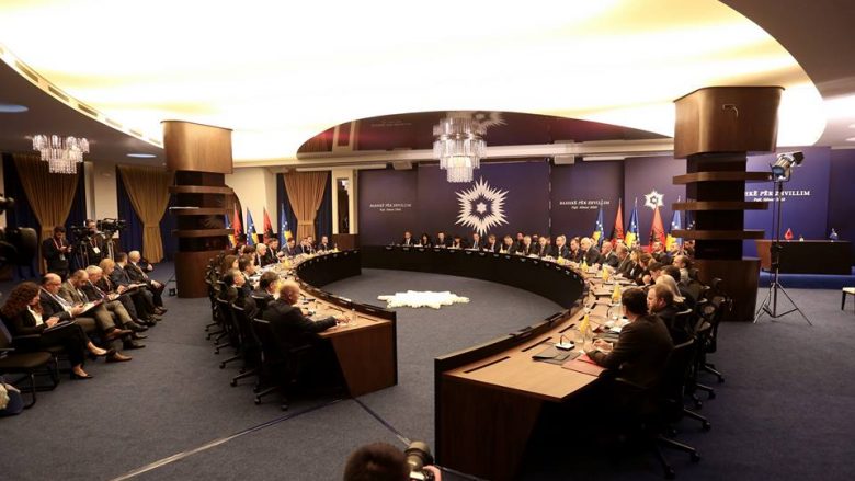 Thaçi: Vendimet e sotme të dy qeverive, një hap drejt bashkimit të shqiptarëve nën ombrellën e BE-së