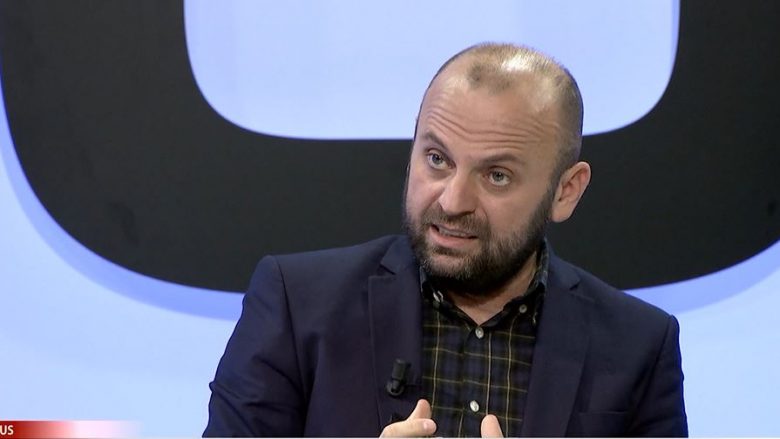 Mushkolaj: Jo rastësisht SHBA e BE po i bëjnë kërkesa Thaçit e jo Haradinajt (Video)