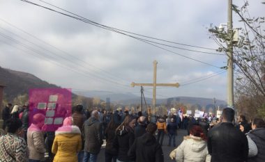 Përfundon e qetë protesta e serbëve në Rudarë (Video)