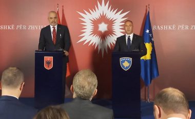 Kryeministri shqiptar premton se brenda gjashtë muajve do të ketë zero tarifa biznisore ndërmjet Kosovës dhe Shqipërisë