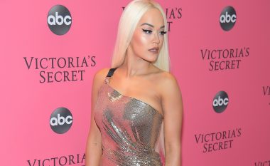 Rita Ora publikon këngën e re “Velvet Rope”