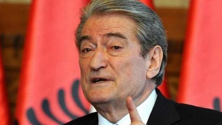 Sali Berisha: Ish shefi i Shërbimit Informativ, Fatos Klosi nuk bëri asnjë hetim për vrasjen e Remzi Hoxhës