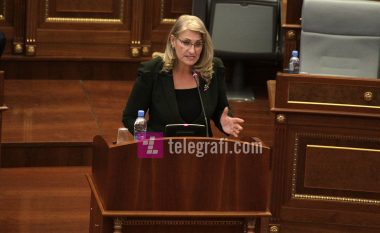 Haxhiu i përmend aktakuzën për privatizim Mimoza Kusarit, ajo i thotë të bëhet dëshmitare në prokurori