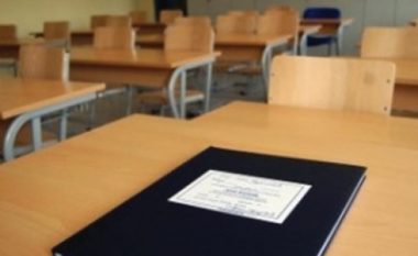 Kallëzim penal ndaj një profesori në Kërçovë, ka shpërndarë dëftesa gjatë kohës që është dashur të jetë në vetizolim