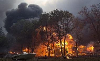 Zjarri në Kaliforni lë pa shtëpi mijëra njerëz