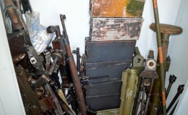 Sekuestrohet një ‘depo’ me armë në komunën e Ranillugut