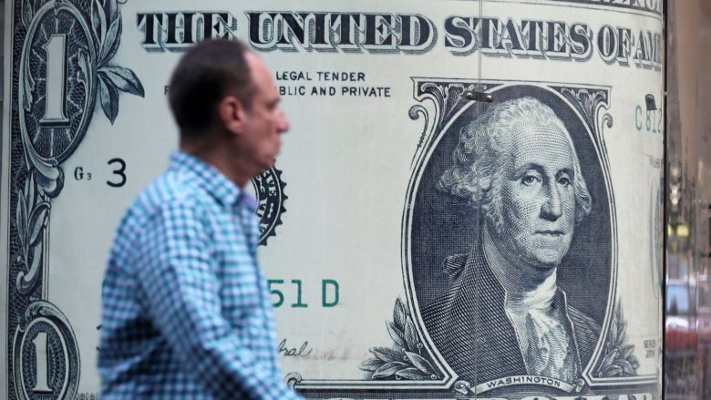 Kina dhe Pakistani largojnë nga përdorimi dollarin amerikan për tregtim