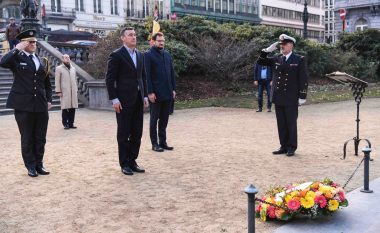 Veseli, homazhe te monumenti i ushtarit të panjohur në Bruksel