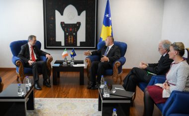 Haradinaj dhe ambasadori Kelly flasin për thellimin e bashkëpunimit Kosovë-Irlandë