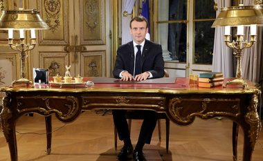 Presidenti francez i drejtohet qytetarëve, rrit pagën minimale me 100 euro (Video)