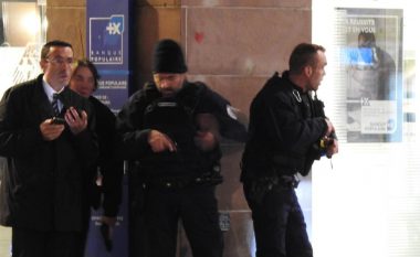 Të shtëna armësh në Strasburg, një i vdekur dhe tre të plagosur (Foto/Video)