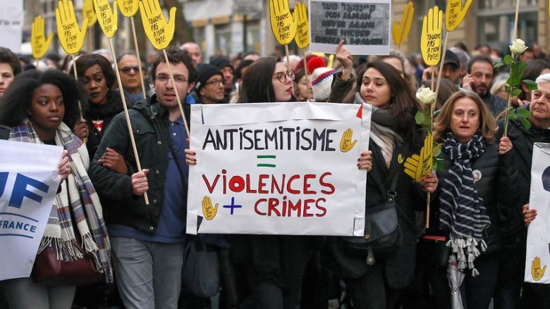 Rritja e qëndrimeve anti-semitizëm alarmon BE-në