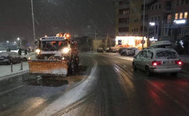Kryetari i Prishtinës, Shpend Ahmeti thërret për kujdes në vozitje
