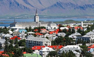 Si u bë Islanda shteti më i sigurt në botë për turistët?
