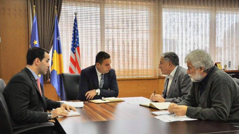 Ministri Bytyqi takon kryetarin e SBAShK-ut, flasin për zhvillimet në arsim