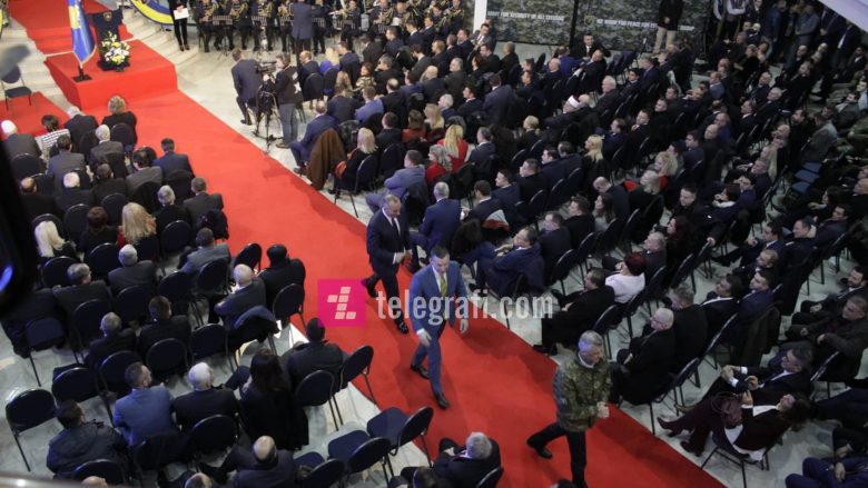 Përfundon ceremonia shtetërore për Ushtrinë e Kosovës (Video)