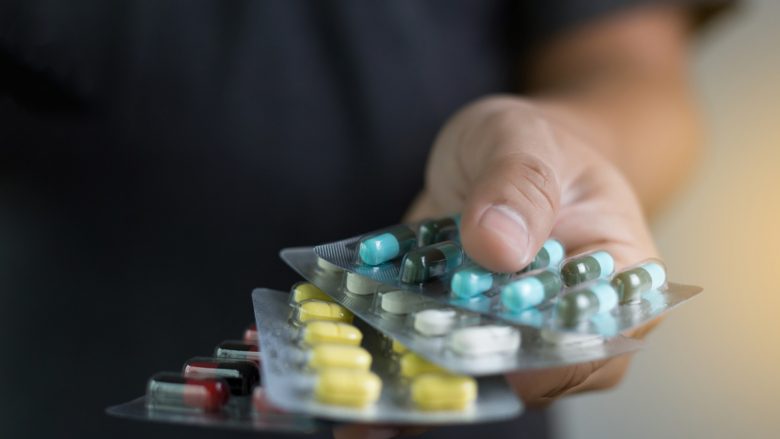 Marrja e drejtë e antibiotikëve: Vetëm kështu do t’i shmangni pasojat!