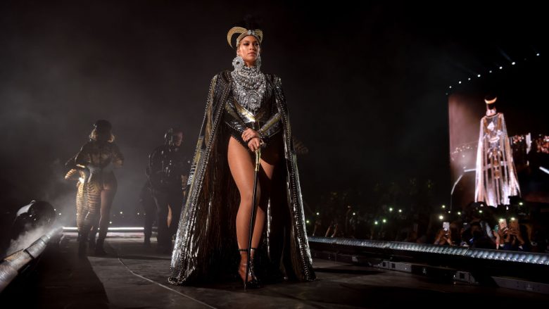 Beyonce performon në ndejën luksoze para dasmës së fëmijëve të dy miliarderëve nga India