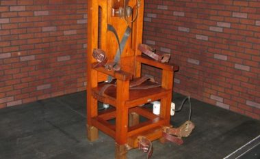 I burgosuri zgjedh karrigen elektrike në vend të injeksionit vdekjeprurës