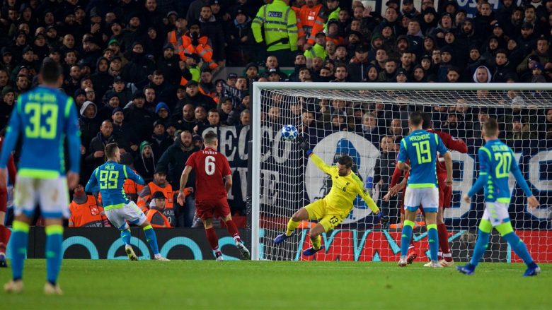 Pritja fantastike e Alisson në kohën shtesë ndaj Napolit shpëtoi Liverpoolin nga eliminimi