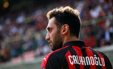 Calhanoglu drejt largimit, mbërrin oferta e parë për turkun nga Schalke