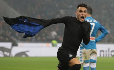 Lautaro e vendos derbin e javës, Interi e mposht Napolin në frymën e fundit